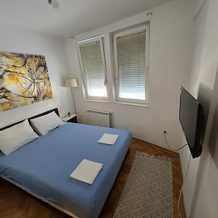 Διαμέρισμα Veselinovic Free Parking *